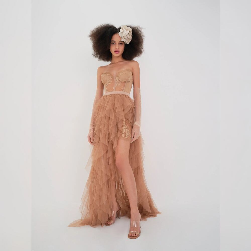 Elegant Strapless Ruffled Gown - Picture 8 of 16